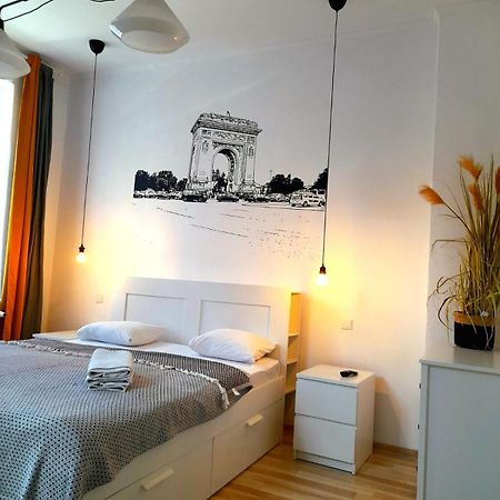 Appartamento Casa Liveni Bucarest Esterno foto