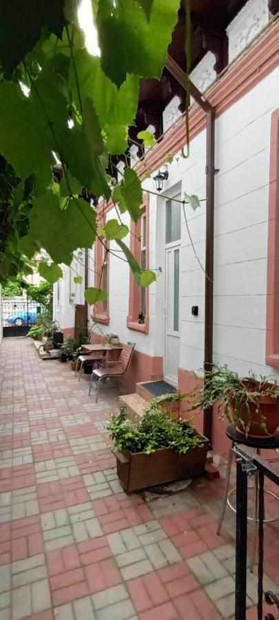 Appartamento Casa Liveni Bucarest Esterno foto