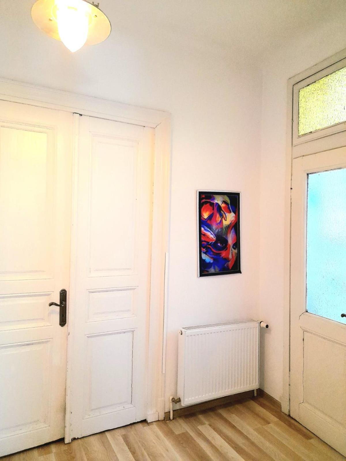 Appartamento Casa Liveni Bucarest Esterno foto