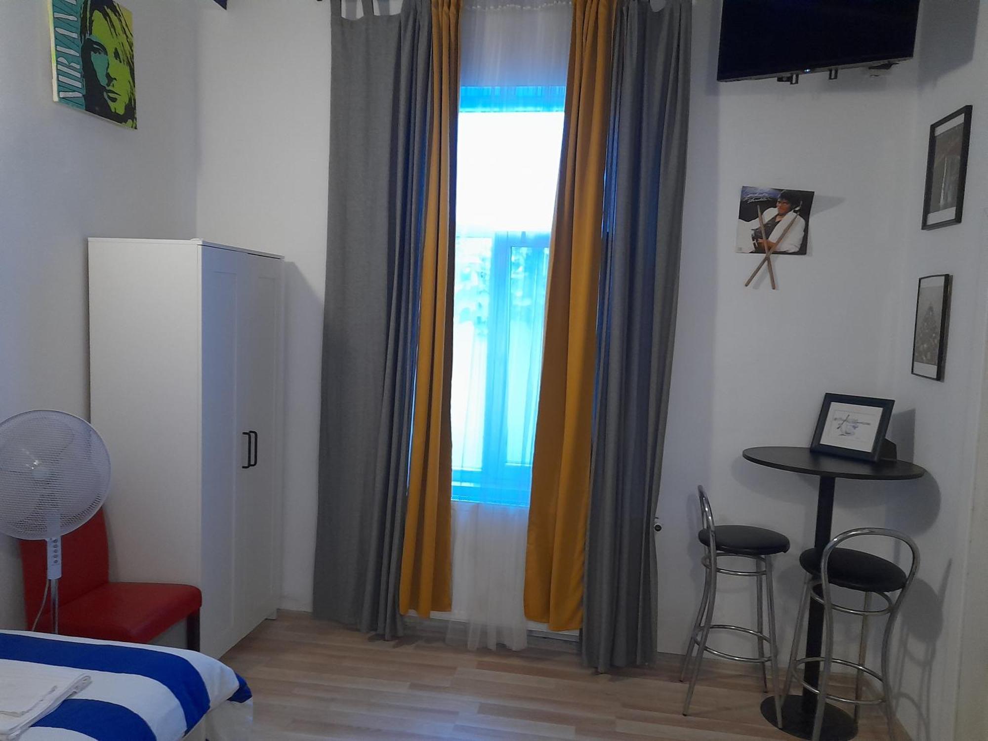 Appartamento Casa Liveni Bucarest Esterno foto