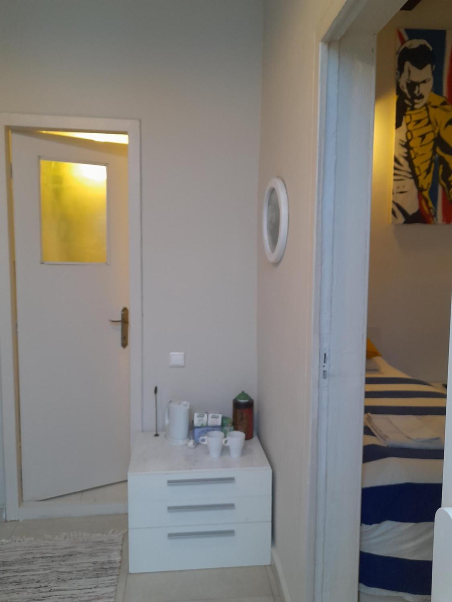 Appartamento Casa Liveni Bucarest Esterno foto