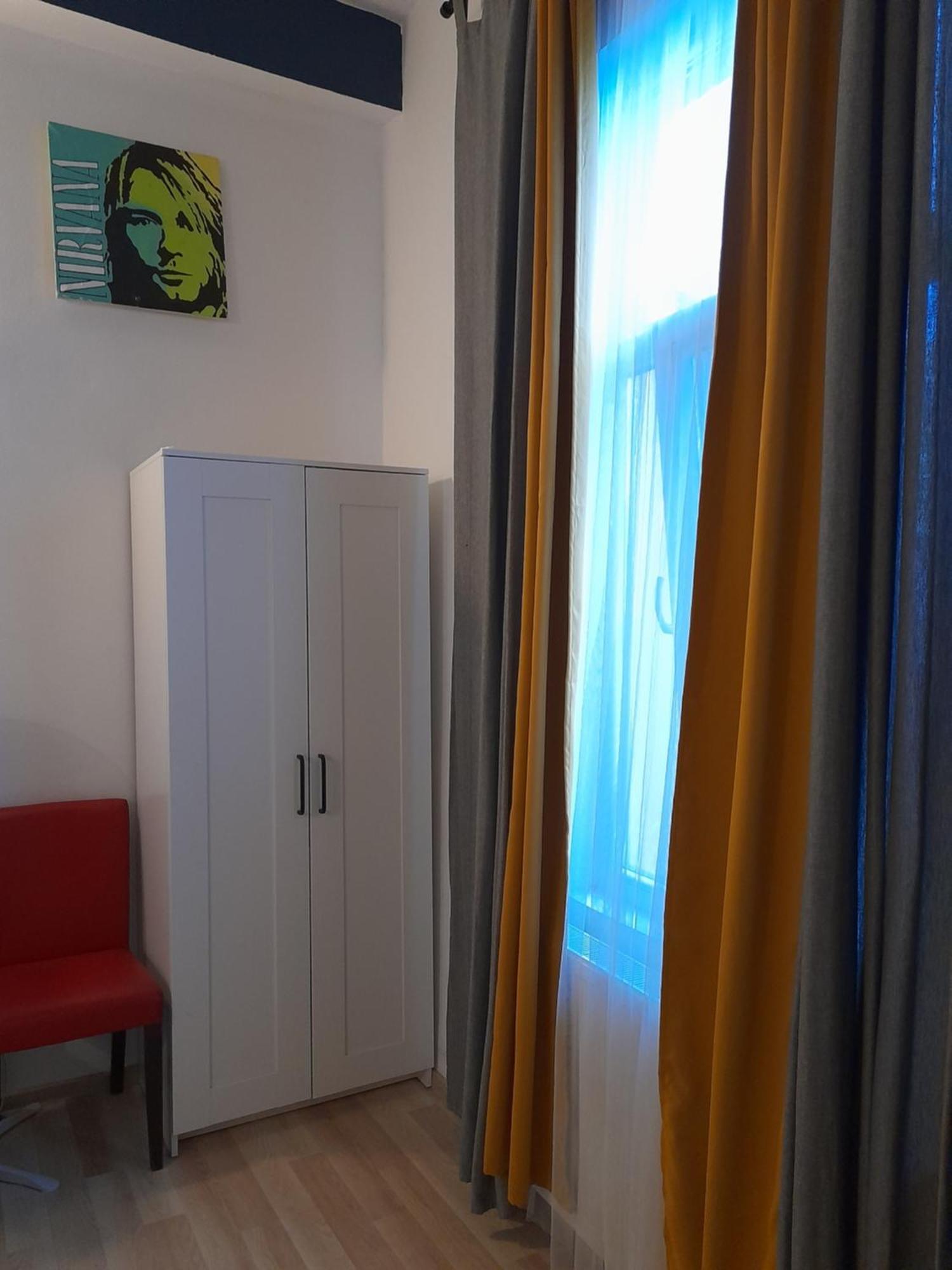 Appartamento Casa Liveni Bucarest Esterno foto